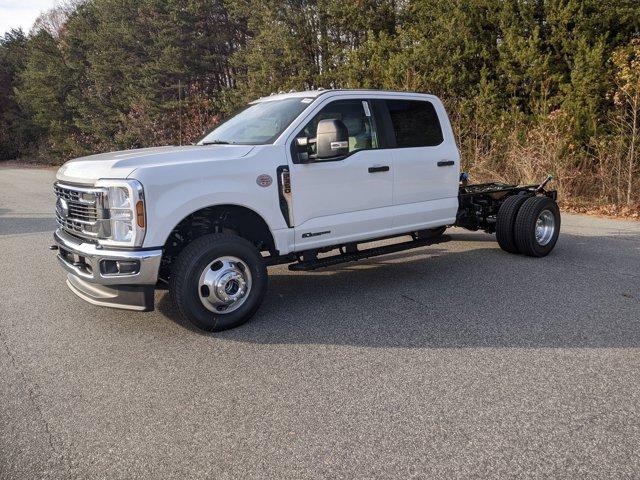 new 2024 Ford F-350 car, priced at $70,640