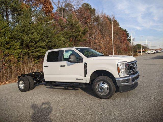 new 2024 Ford F-350 car, priced at $70,640