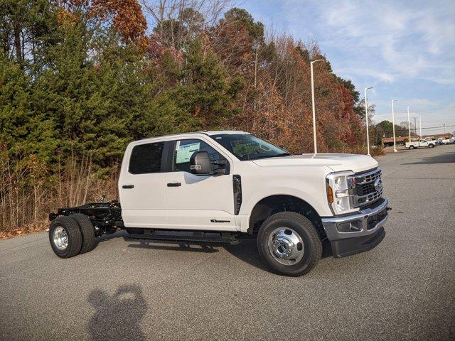 new 2024 Ford F-350 car, priced at $70,640