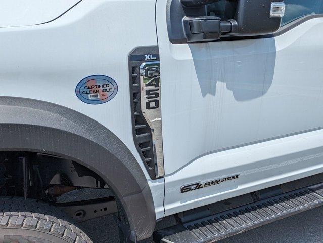 new 2025 Ford F-450 car, priced at $98,075