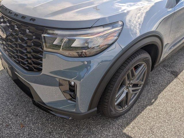 new 2025 Ford Explorer car, priced at $46,465
