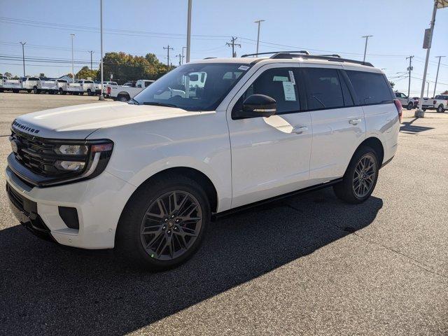 new 2025 Ford Expedition car, priced at $85,245