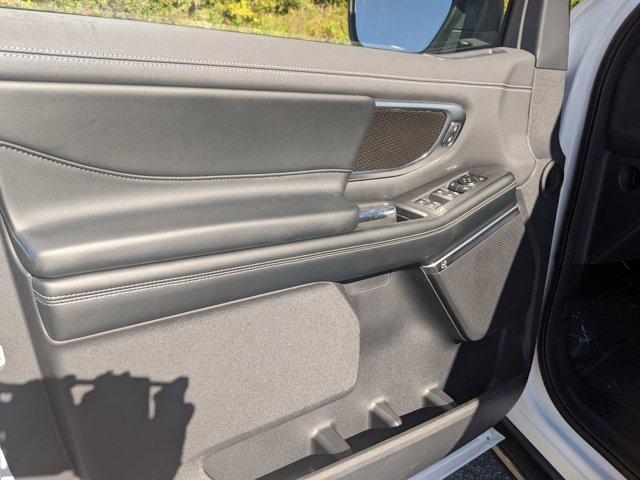 new 2025 Ford Expedition car, priced at $85,245