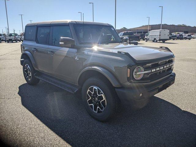 new 2025 Ford Bronco car, priced at $53,286