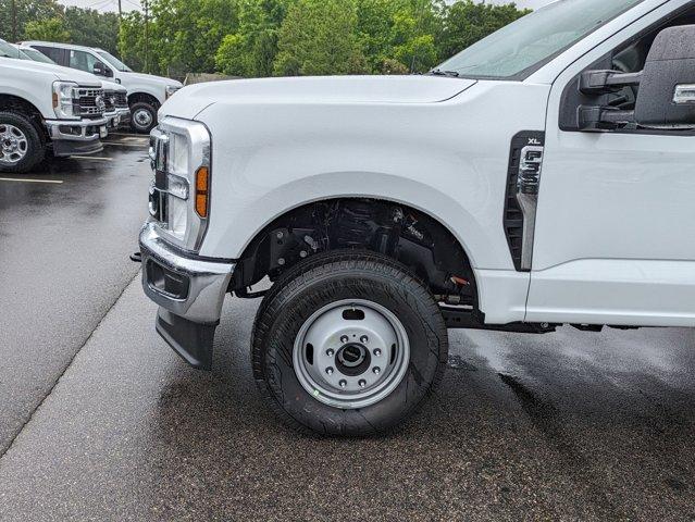new 2025 Ford F-350 car, priced at $76,185
