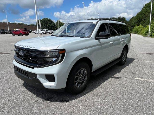 new 2025 Ford Expedition car, priced at $64,775