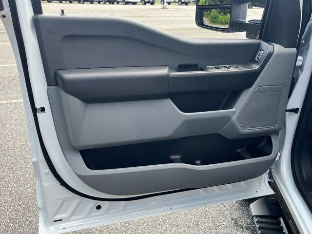 new 2025 Ford F-350 car, priced at $68,080