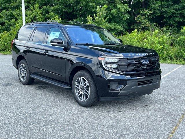 new 2025 Ford Expedition car, priced at $72,150