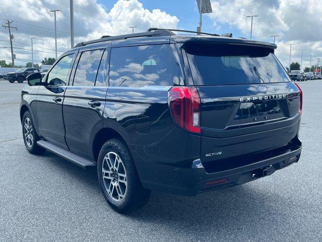 new 2025 Ford Expedition car, priced at $72,150