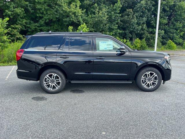 new 2025 Ford Expedition car, priced at $72,150