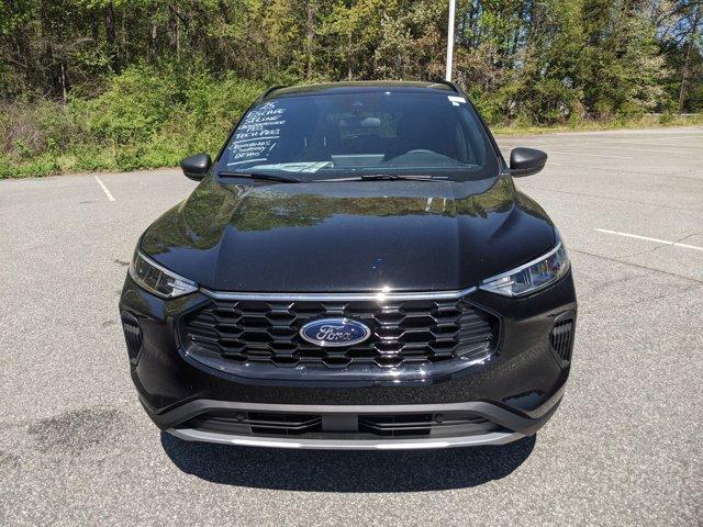 new 2025 Ford Escape car, priced at $29,600
