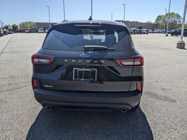 new 2025 Ford Escape car, priced at $29,600