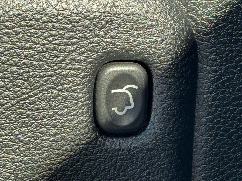 used 2022 Jeep Grand Cherokee car, priced at $24,870