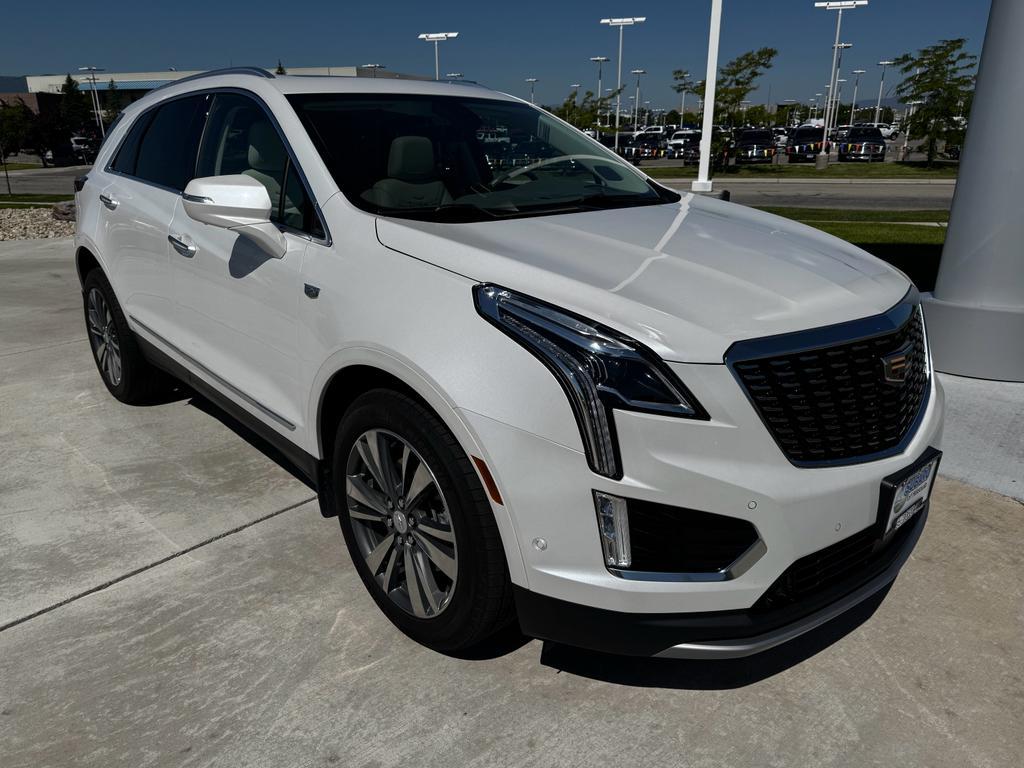 used 2021 Cadillac XT5 car, priced at $30,000