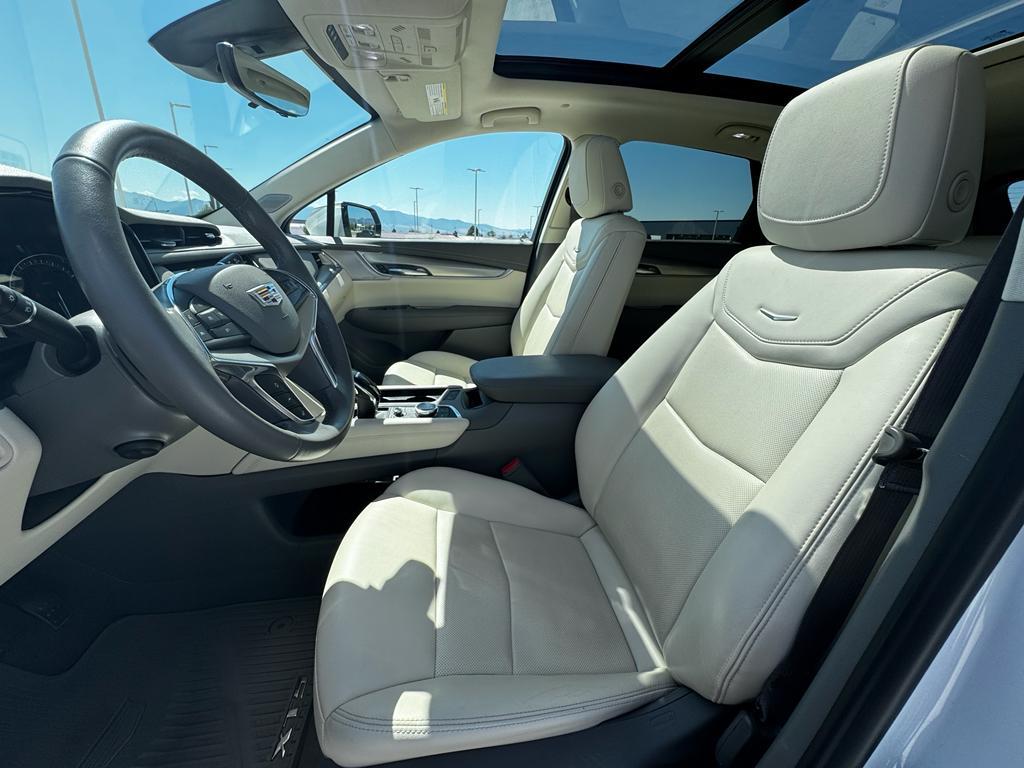 used 2021 Cadillac XT5 car, priced at $30,000