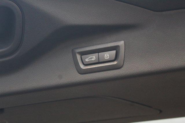 new 2026 BMW X7 car, priced at $91,510