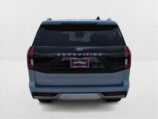 new 2025 Ford Expedition car, priced at $75,995