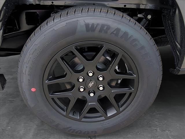 new 2025 Ford F-150 car, priced at $42,325