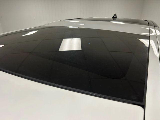 used 2018 Land Rover Discovery car, priced at $22,995