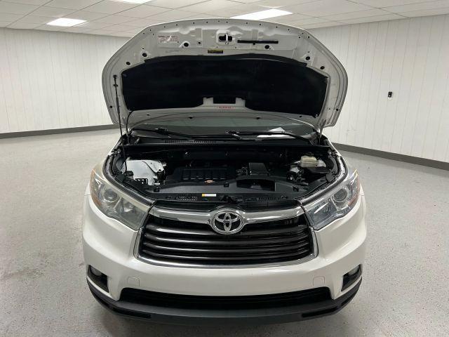 used 2016 Toyota Highlander car, priced at $17,860