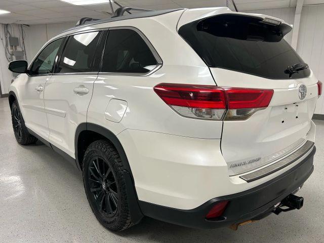 used 2019 Toyota Highlander car, priced at $24,495
