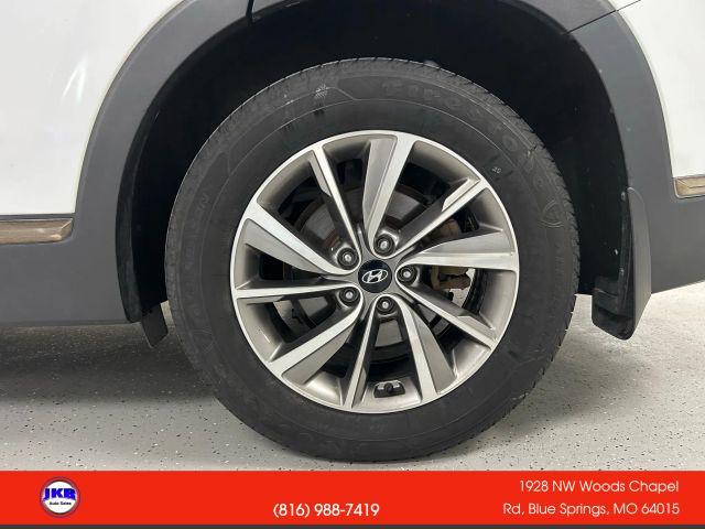 used 2020 Hyundai Santa Fe car, priced at $15,995