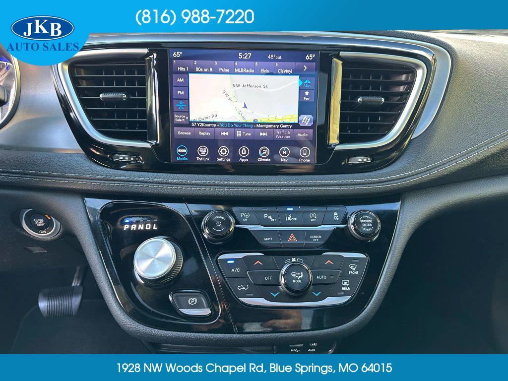 used 2019 Chrysler Pacifica car, priced at $19,995