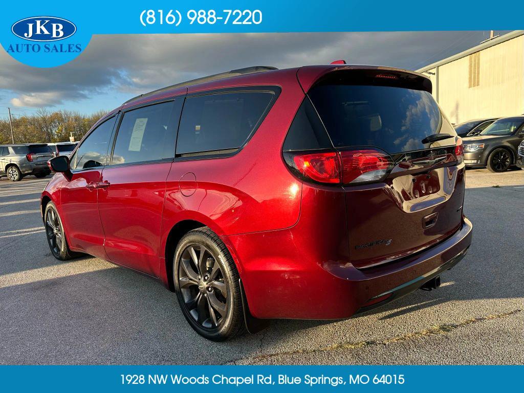used 2019 Chrysler Pacifica car, priced at $19,995