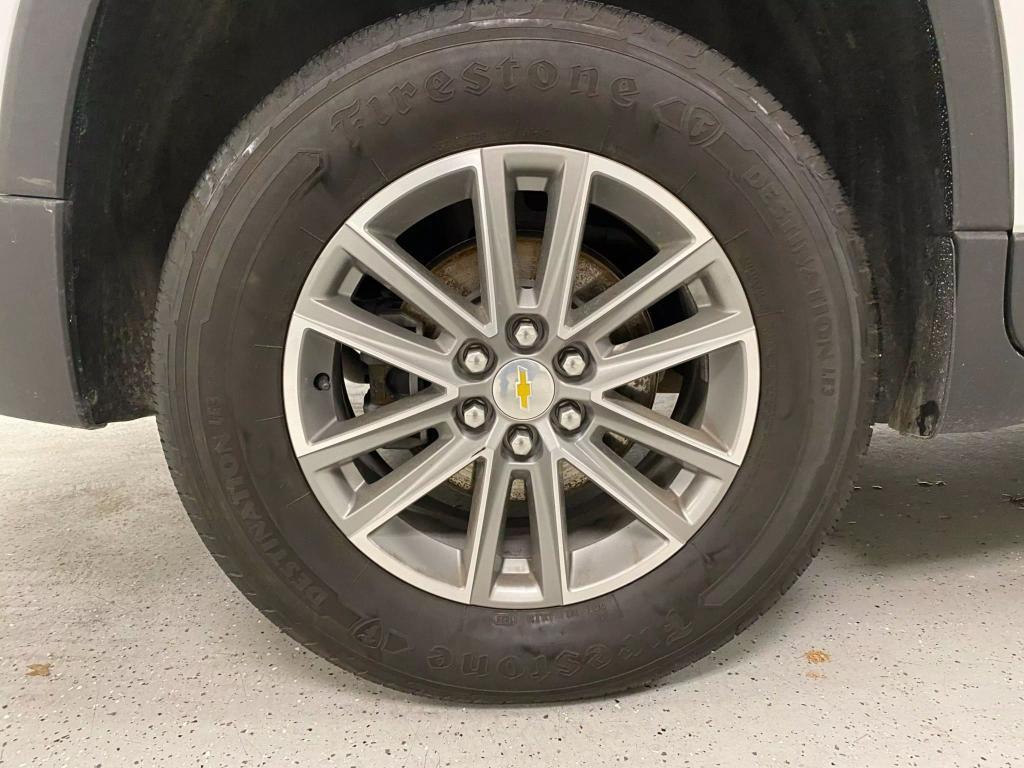 used 2022 Chevrolet Traverse car, priced at $18,995