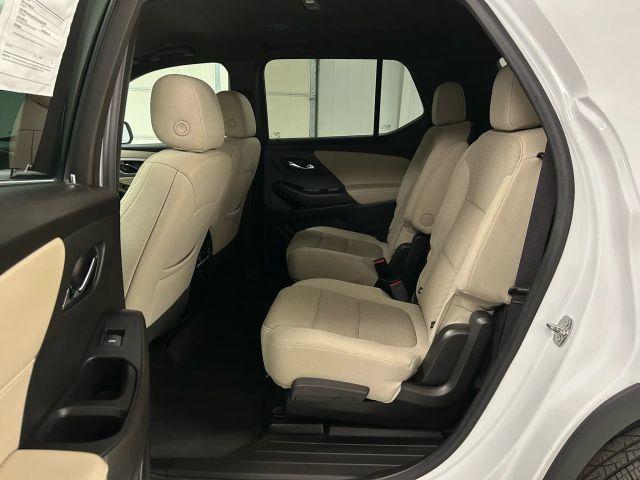 used 2022 Chevrolet Traverse car, priced at $16,995