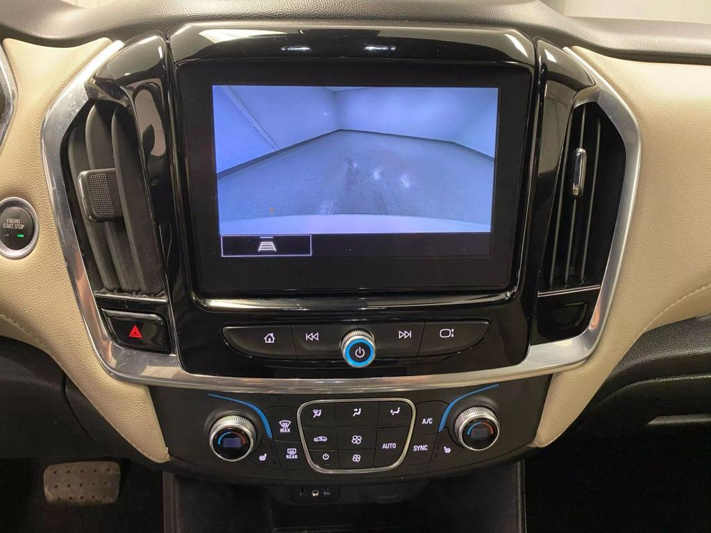used 2022 Chevrolet Traverse car, priced at $18,995