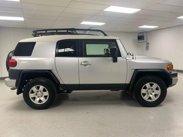 used 2007 Toyota FJ Cruiser car, priced at $11,750