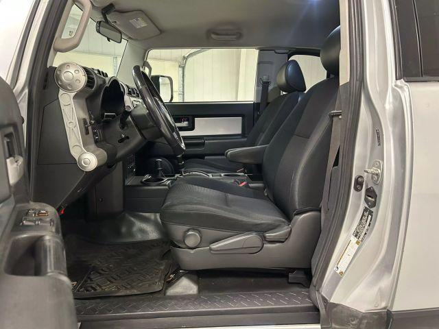 used 2007 Toyota FJ Cruiser car, priced at $14,468