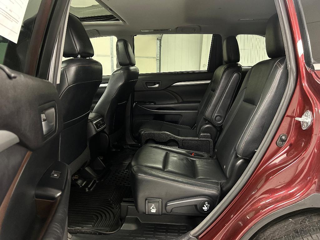 used 2016 Toyota Highlander car, priced at $20,995