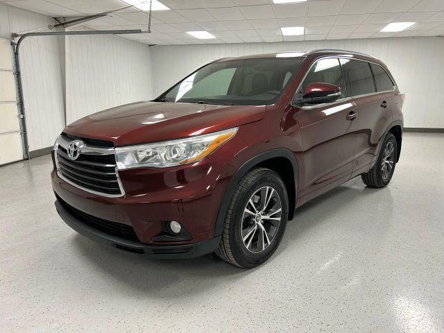 used 2016 Toyota Highlander car, priced at $20,642