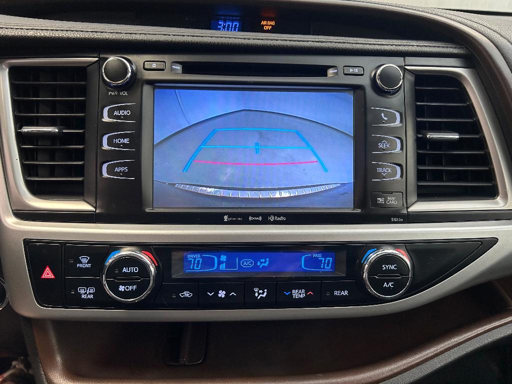 used 2016 Toyota Highlander car, priced at $20,995