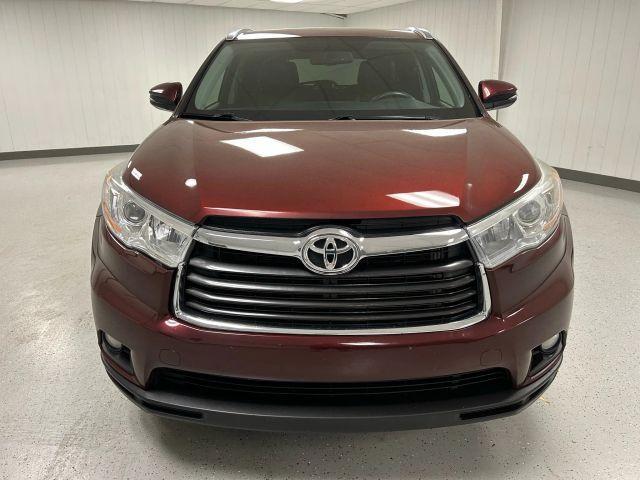 used 2016 Toyota Highlander car, priced at $20,642