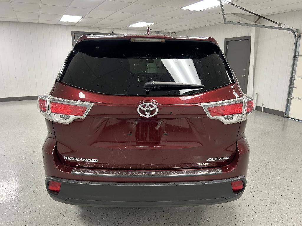 used 2016 Toyota Highlander car, priced at $20,995