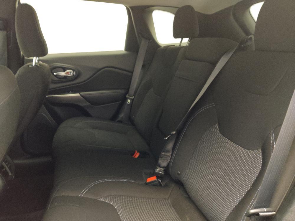 used 2019 Jeep Cherokee car, priced at $16,595