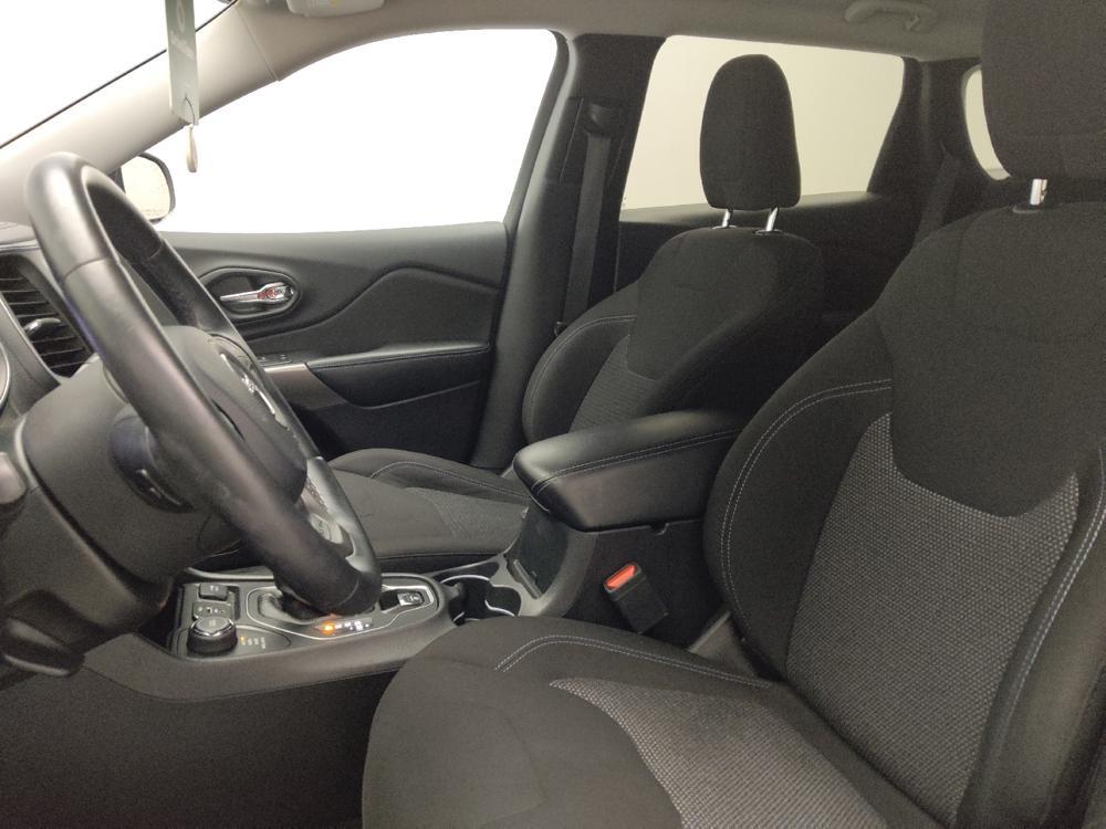 used 2019 Jeep Cherokee car, priced at $16,595
