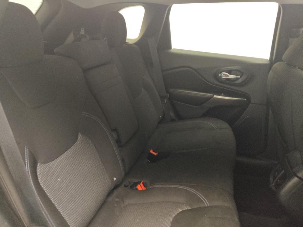 used 2019 Jeep Cherokee car, priced at $16,495