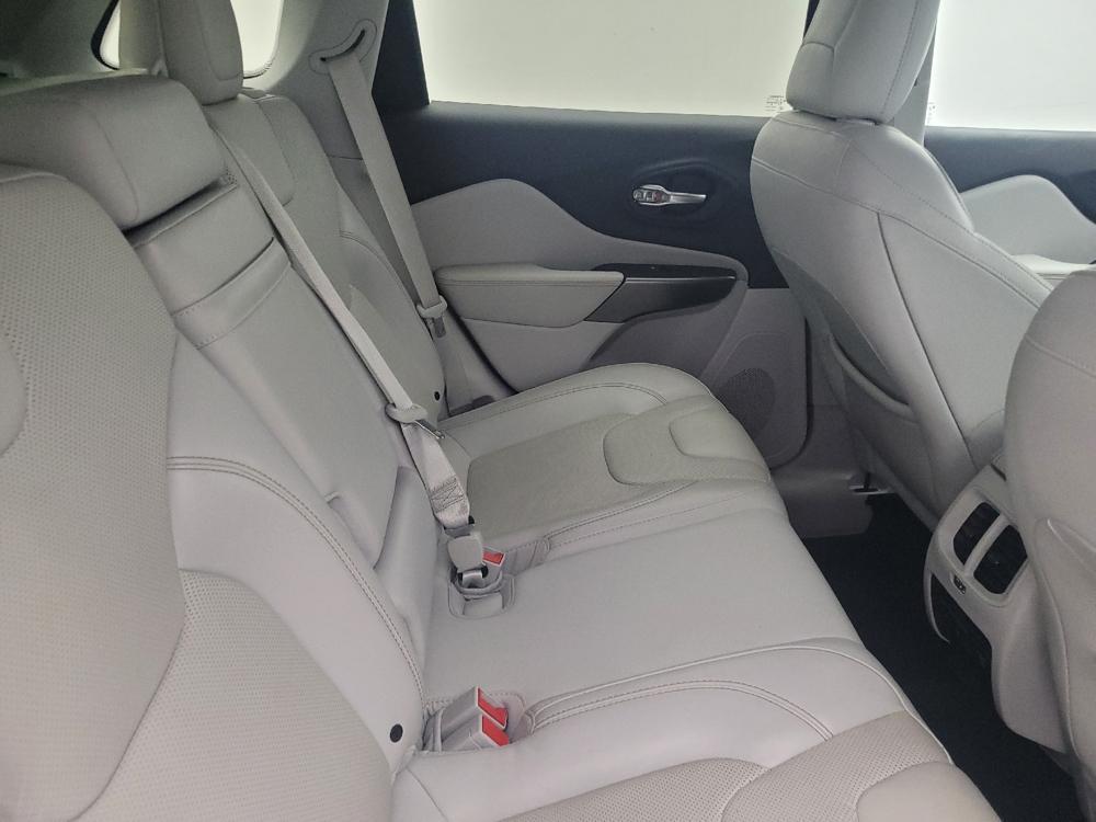 used 2019 Jeep Cherokee car, priced at $18,995