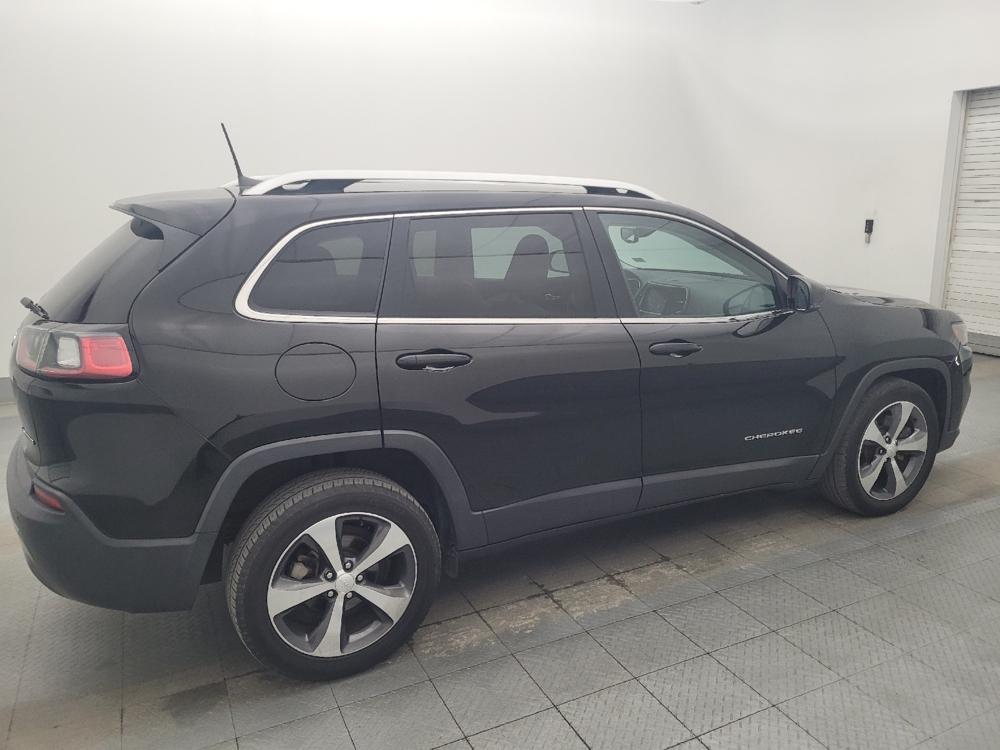 used 2019 Jeep Cherokee car, priced at $18,995