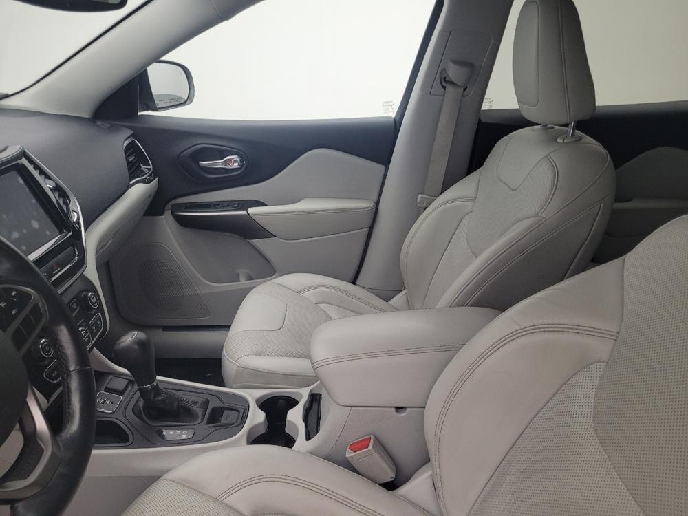 used 2019 Jeep Cherokee car, priced at $18,995