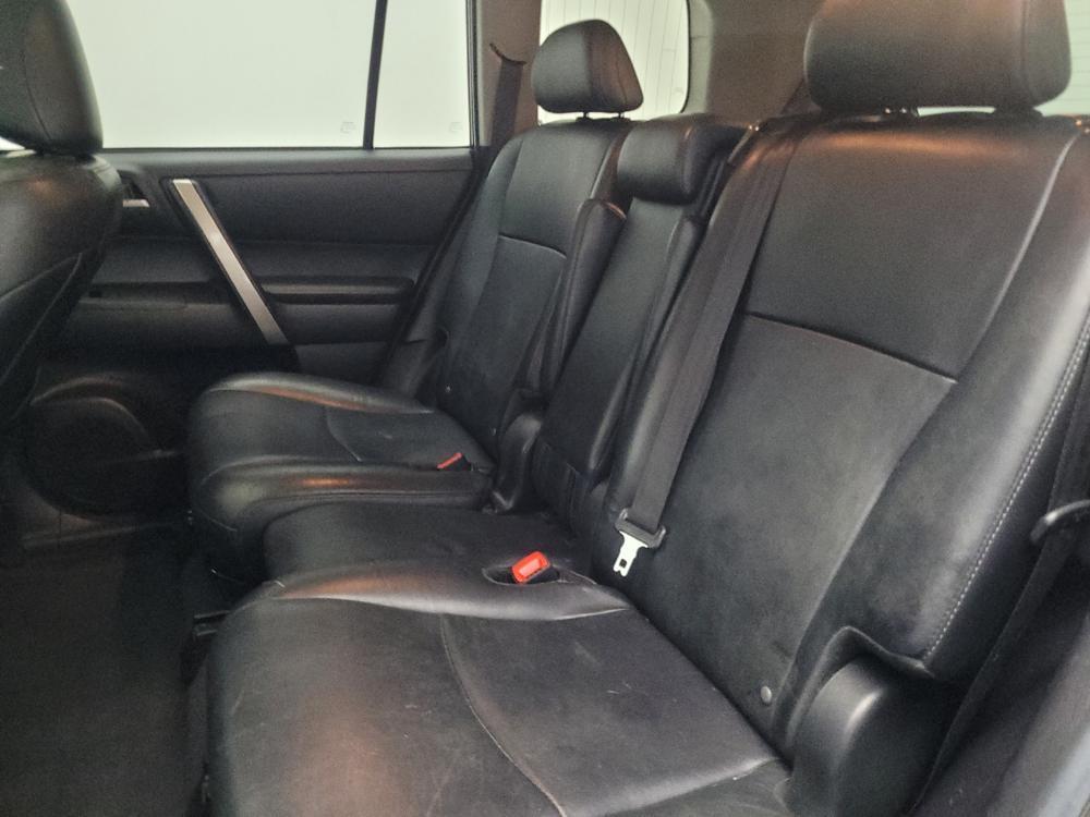 used 2013 Toyota Highlander car, priced at $16,895