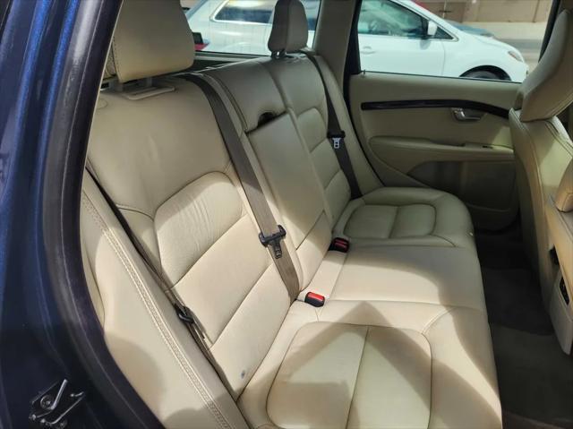 used 2013 Volvo XC70 car, priced at $9,995