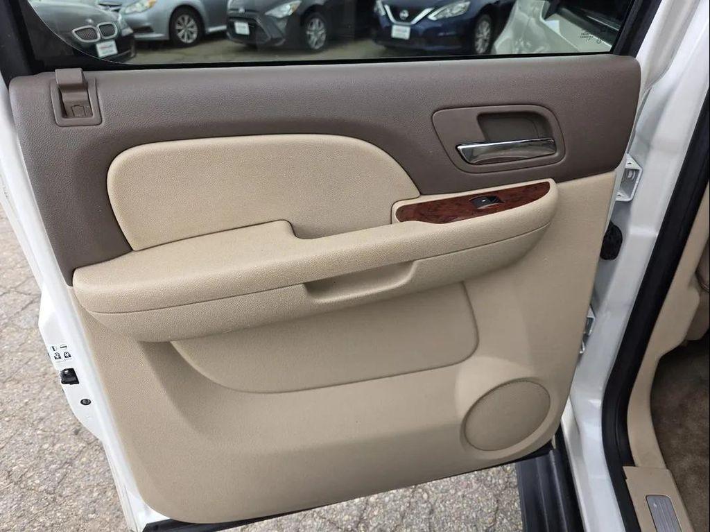 used 2011 Chevrolet Avalanche car, priced at $12,995
