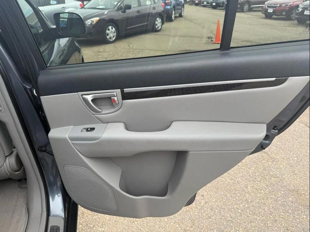 used 2007 Hyundai Santa Fe car, priced at $7,995
