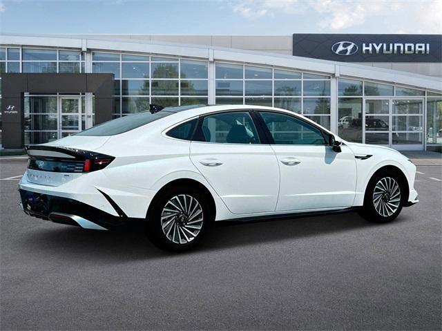 new 2025 Hyundai Sonata Hybrid car, priced at $38,350