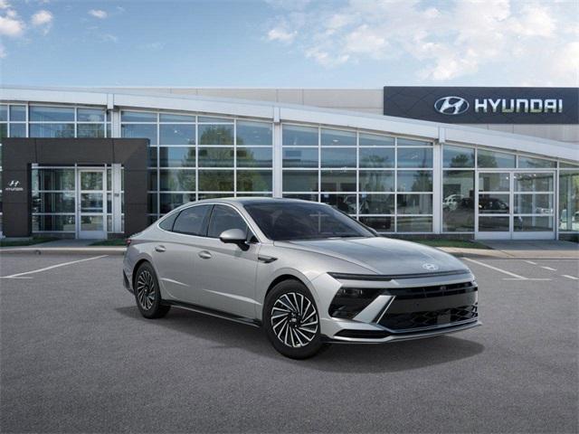 new 2025 Hyundai Sonata Hybrid car, priced at $39,140